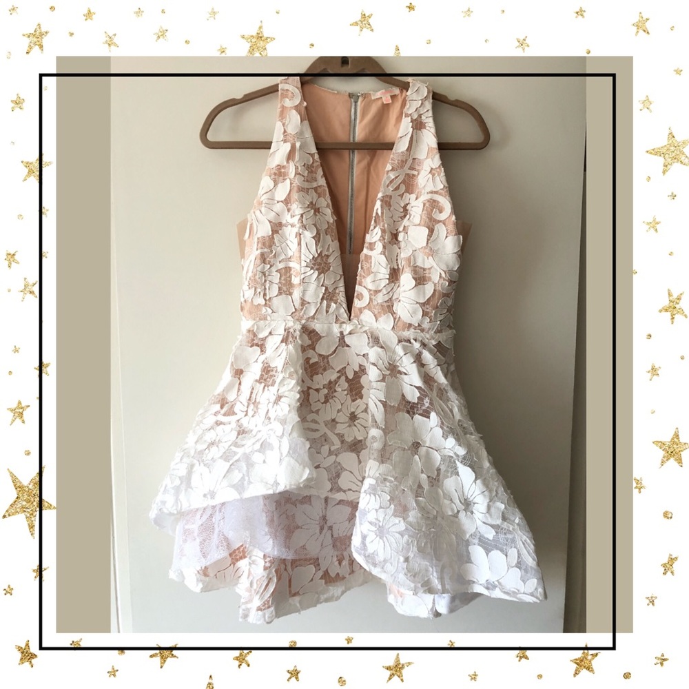 Beautiful flower stitch short dress